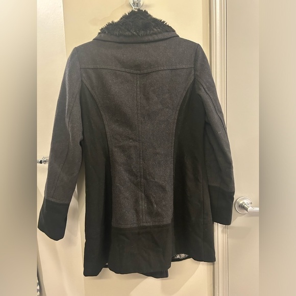 Guess Peacoat Women’s Medium Wool Blend Black Fuzzy Neck Winter - Picture 2 of 10